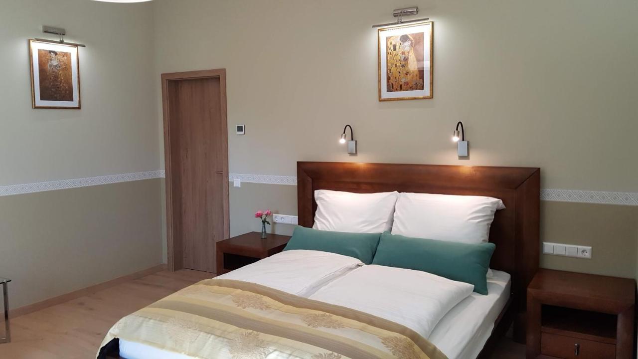 Hotel Casa Petri à Sînpetru Extérieur photo